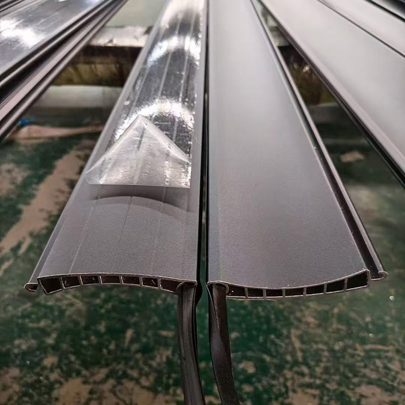 ประตูโรงรถม่านม้วนไฟฟ้า